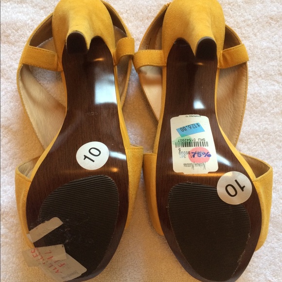 NWT Pristine DVF Yellow Suede Platform Heels  10M - Picture 5 of 8